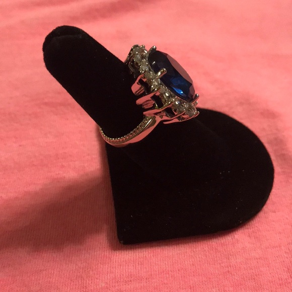 Ring - Picture 2 of 2